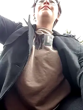 lara moon25 online show from 01.29.25