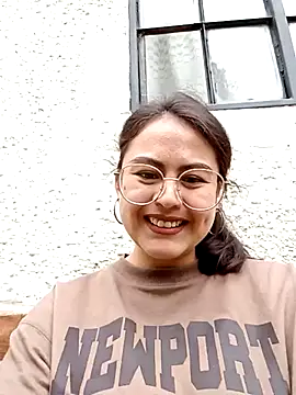 lara moon25 online show from 03.14.25