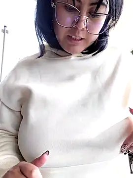 lara moon25 online show from 11.04.25