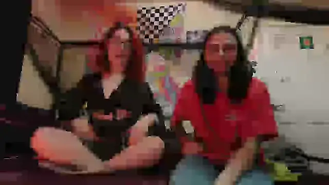 NovaLove2002 online show from 02.14.25