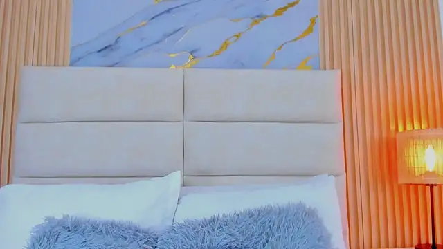 Mia Malkovaa  online show from 04.14.26