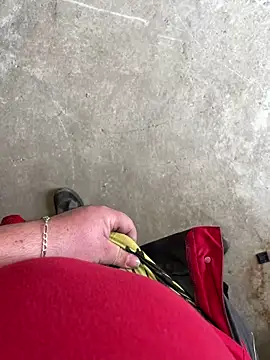 Snapshot of lescoquin2215 chatting on 03.06.25 lescoquin2215 online show from 03.06.25