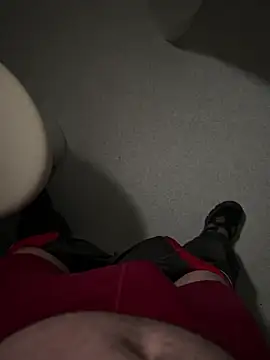 Snapshot of lescoquin2215 chatting on 02.16.26 lescoquin2215 online show from 02.16.26