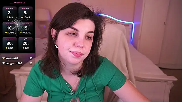 MirandaWong online show from 02.05.25