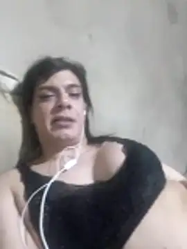 Snapshot of miaparcel chatting on 02.14.26 miaparcel online show from 02.14.26