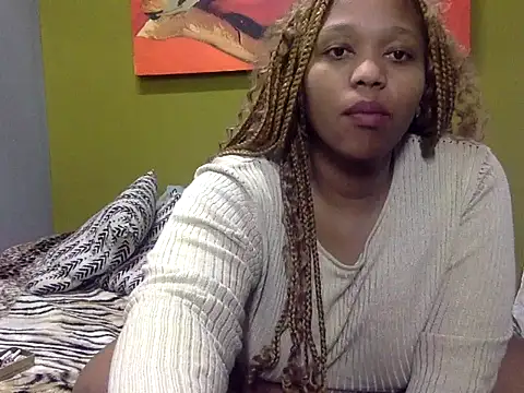 GoldenPussyXOXO online show from 10.28.25