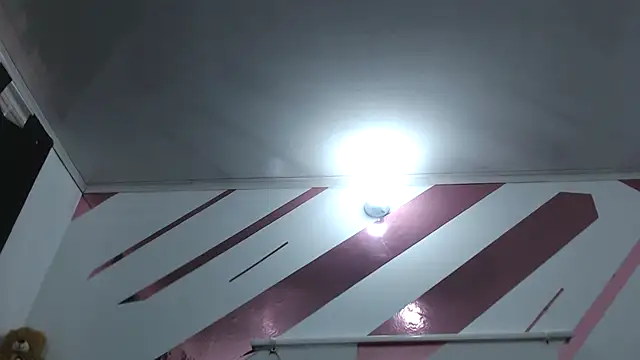 Kitten Hot  online show from 11.27.25