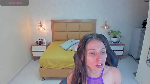 MAGNOLEROY online show from 02.10.25