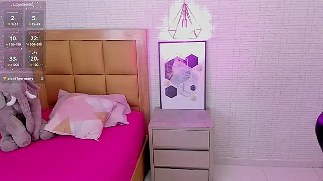 MAGNOLEROY online show from 03.11.25