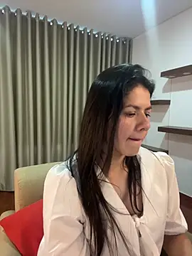 Alice Biel online show from 03.15.25