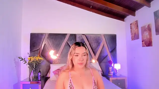 Sofi Vasquez online show from 12.02.25