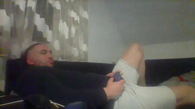 Snapshot of NewyorkDimi chatting on 02.08.25 NewyorkDimi online show from 02.08.25