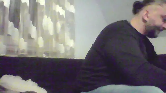 Snapshot of NewyorkDimi chatting on 02.19.25 NewyorkDimi online show from 02.19.25