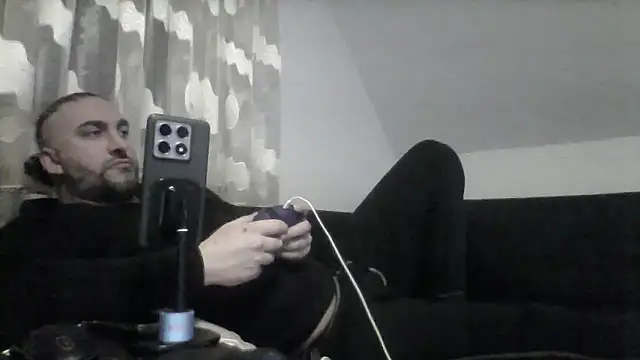 Snapshot of NewyorkDimi chatting on 03.21.25 NewyorkDimi online show from 03.21.25