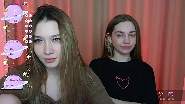 Snapshot of LuxuryGirl__ chatting on 03.15.25 LuxuryGirl online show from 03.15.25