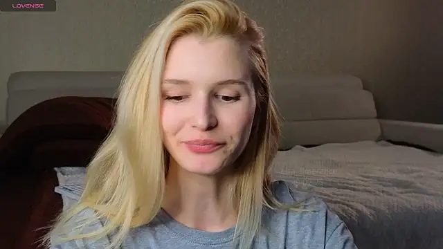 Snapshot of elsa_limerence chatting on 02.09.25 elsa limerence online show from 02.09.25