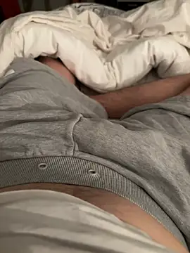 Snapshot of val6910 chatting on 02.19.25 val6910 online show from 02.19.25