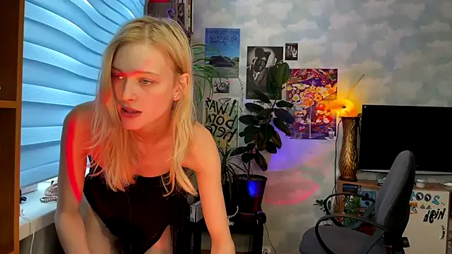 Evvie Summn1 online show from 02.23.25