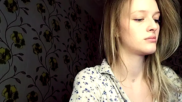 Snapshot of Evvie_Summn1 chatting on 06.28.26 Evvie Summn1 online show from 06.28.26
