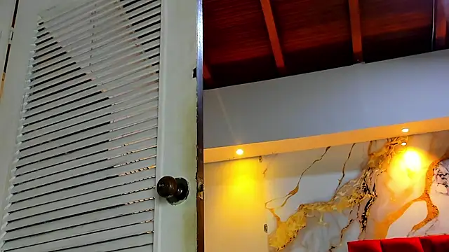 MAISE HILL1 online show from 11.06.25