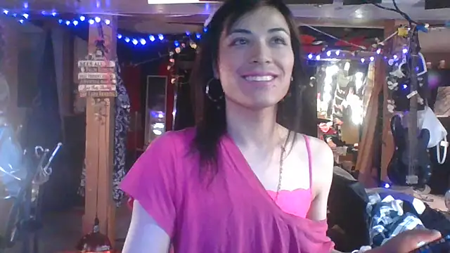 Snapshot of Michelle_Flowers chatting on 10.28.25 Michelle Flowers online show from 10.28.25