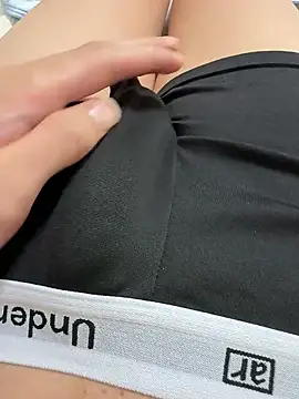 toooom845 online show from 10.10.25