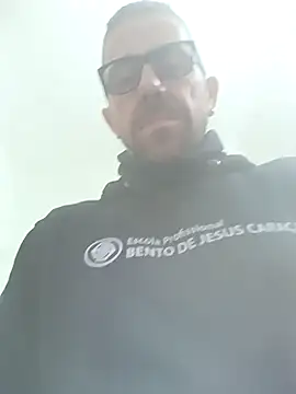 Snapshot of jonyfree1978 chatting on 12.10.24 jonyfree1978 online show from 12.10.24