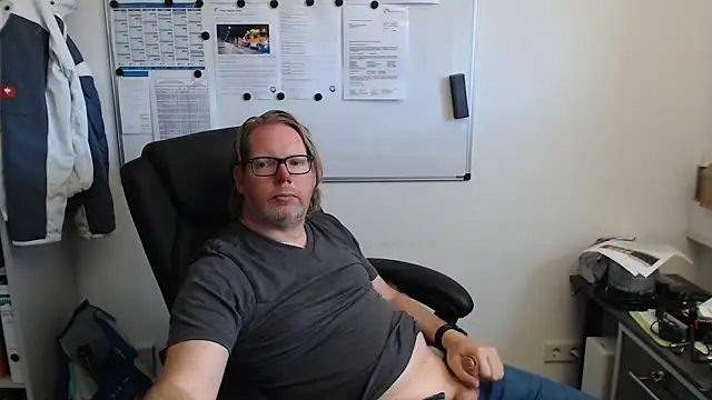 Snapshot of VSteph chatting on 09.09.25 VSteph online show from 09.09.25
