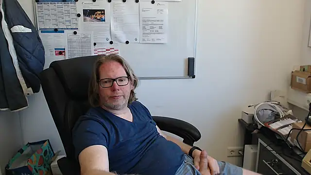 Snapshot of VSteph chatting on 06.15.26 VSteph online show from 06.15.26