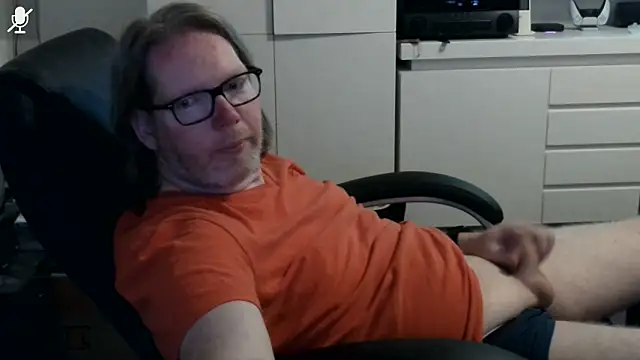Snapshot of VSteph chatting on 06.17.26 VSteph online show from 06.17.26