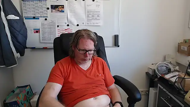 Snapshot of VSteph chatting on 06.19.26 VSteph online show from 06.19.26