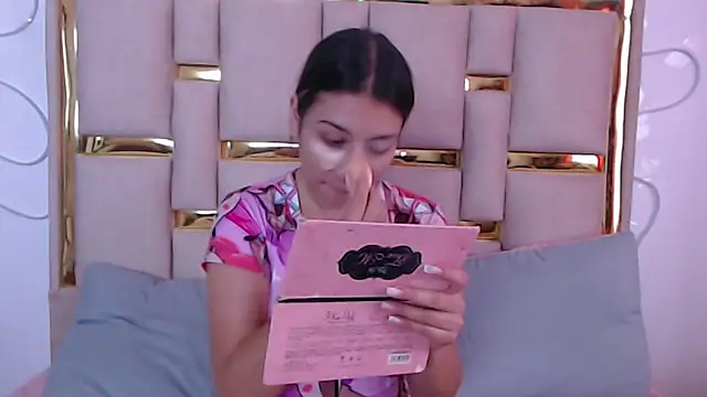 nina carther online show from 10.04.25