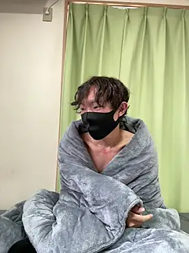 Snapshot of UKI06 chatting on 12.11.24 UKI06 online show from 12.11.24