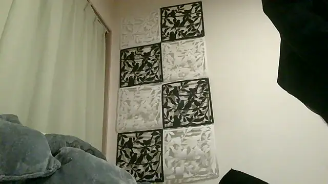 Snapshot of UKI06 chatting on 03.06.25 UKI06 online show from 03.06.25