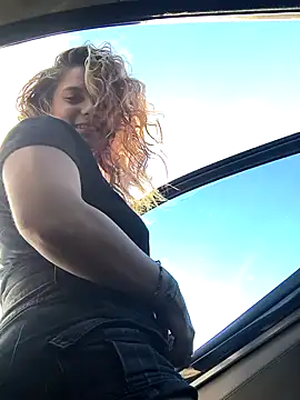 Snapshot of Mercedez_BaBy chatting on 09.25.25 Mercedez BaBy online show from 09.25.25