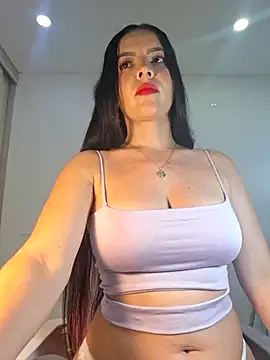 Snapshot of Anal_Luucia chatting on 01.18.26 Anal Luucia online show from 01.18.26