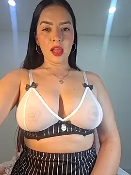 Snapshot of Anal_Luucia chatting on 02.18.26 Anal Luucia online show from 02.18.26