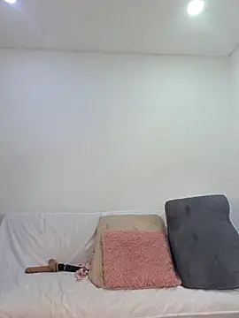 Snapshot of Anal_Luucia chatting on 03.31.26 Anal Luucia online show from 03.31.26