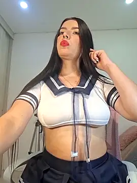 Snapshot of Anal_Luucia chatting on 05.19.26 Anal Luucia online show from 05.19.26