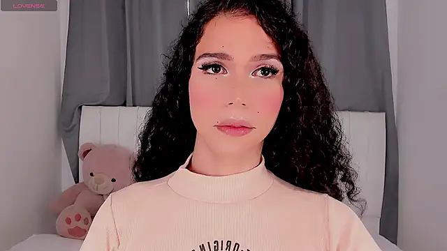 Snapshot of gatitavenecis chatting on 09.16.25 gatitavenecis online show from 09.16.25