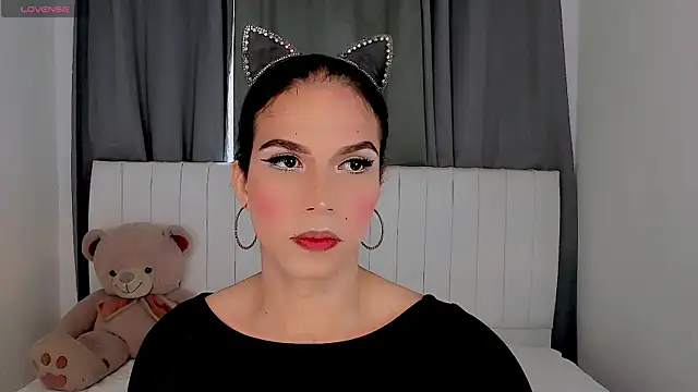 Snapshot of gatitavenecis chatting on 09.24.25 gatitavenecis online show from 09.24.25