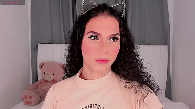 Snapshot of gatitavenecis chatting on 10.03.25 gatitavenecis online show from 10.03.25