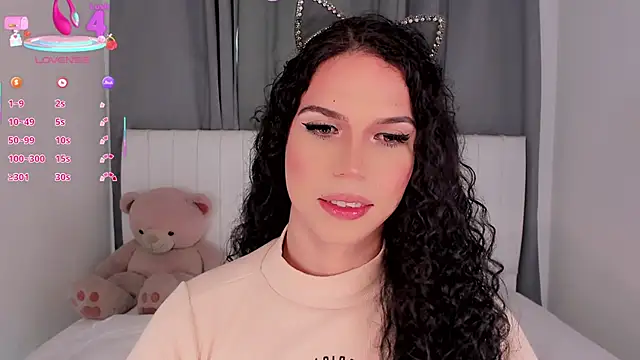 Snapshot of gatitavenecis chatting on 11.08.25 gatitavenecis online show from 11.08.25