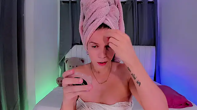 Snapshot of gatitavenecis chatting on 03.02.26 gatitavenecis online show from 03.02.26