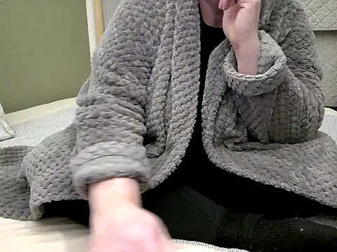 Snapshot of MarthaBriest chatting on 03.24.26 MarthaBriest online show from 03.24.26