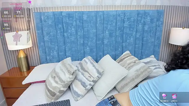 Snapshot of pretty_sunlight_ chatting on 11.07.25 pretty sunlight online show from 11.07.25