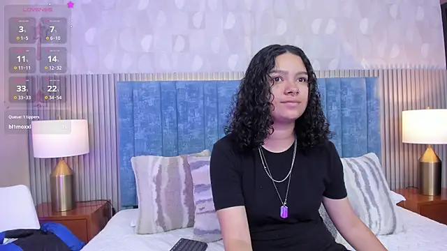 Snapshot of pretty_sunlight_ chatting on 11.20.25 pretty sunlight online show from 11.20.25