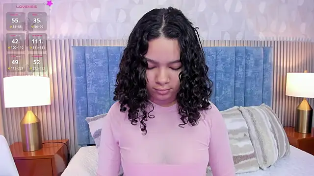 Snapshot of pretty_sunlight_ chatting on 11.23.25 pretty sunlight online show from 11.23.25