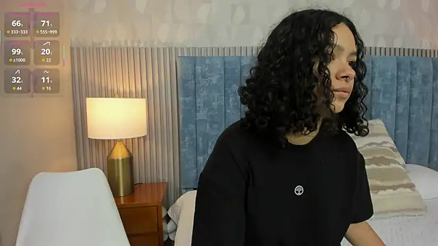 Snapshot of pretty_sunlight_ chatting on 12.21.25 pretty sunlight online show from 12.21.25