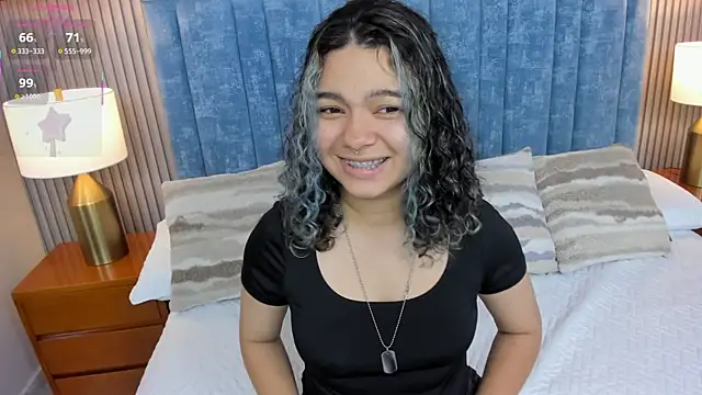 pretty sunlight  online show from 04.10.26